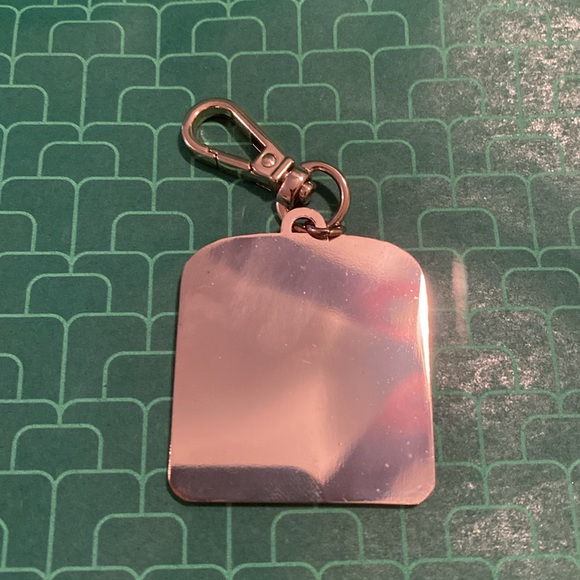 La Mer Collectable Keychain - brand new in bag - Picture 2 of 4